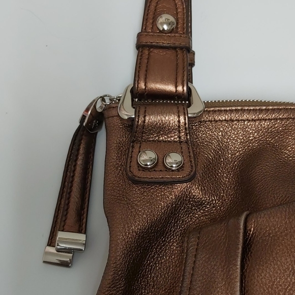 B. Makowsky Dark Rustic Brown Genuine Leather Bag - Picture 9 of 10